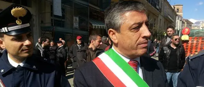 Intimidazioni, il sindaco di Cassano allo Jonio: «Così non posso andare avanti»