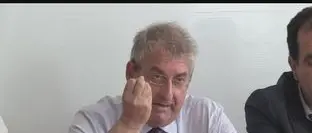 REGIONALI: TURBOLENZE NEL PD. L’AREA RENZIANA CONGELA LE PRIMARIE