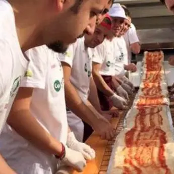 A Rende la pizza più lunga del mondo