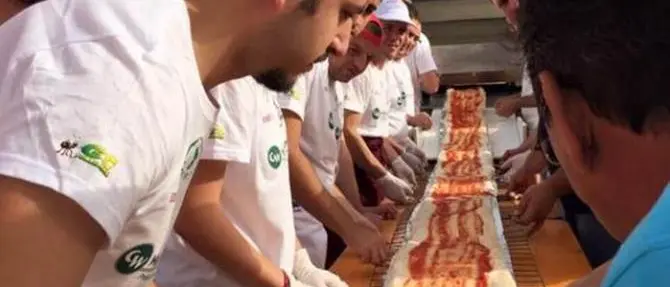 A Rende la pizza più lunga del mondo
