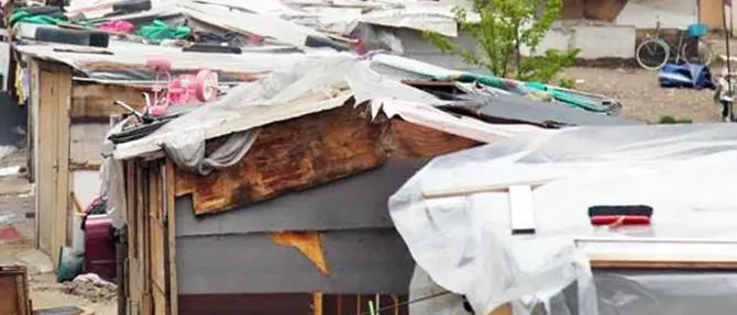 Cosenza, iniziata la demolizione del campo rom VIDEO