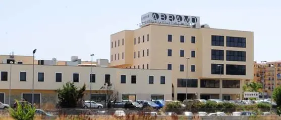 Crotone, spari contro il contact center del gruppo Abramo