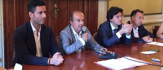 Amministrazione comunale di Reggio: 'la Reggina deve restare al Granillo' VIDEO