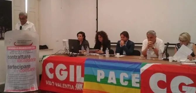 Vibo, Gianna Fracassi della segreteria nazionale incontra i lavoratori della Provincia VIDEO