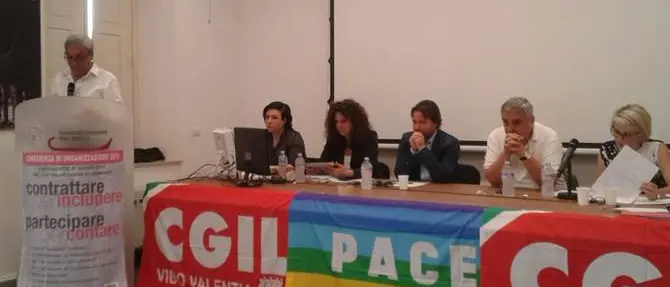 Vibo, Gianna Fracassi della segreteria nazionale incontra i lavoratori della Provincia VIDEO