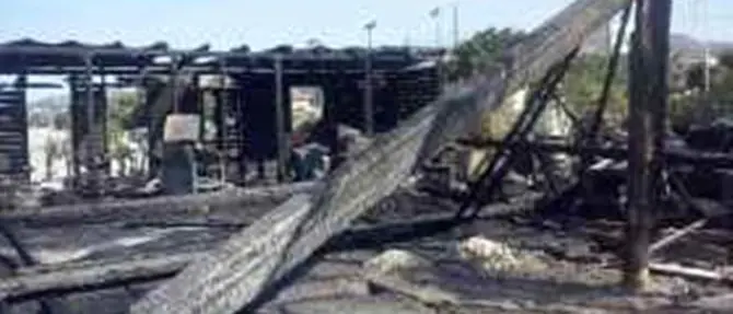 Il lido 'El Caribe' di Melito distrutto dalle fiamme