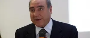 REGIONALI: AGAZIO LOIERO BOCCIA MARIO OLIVERIO E SPONSORIZZA IL ‘PAPA NERO’