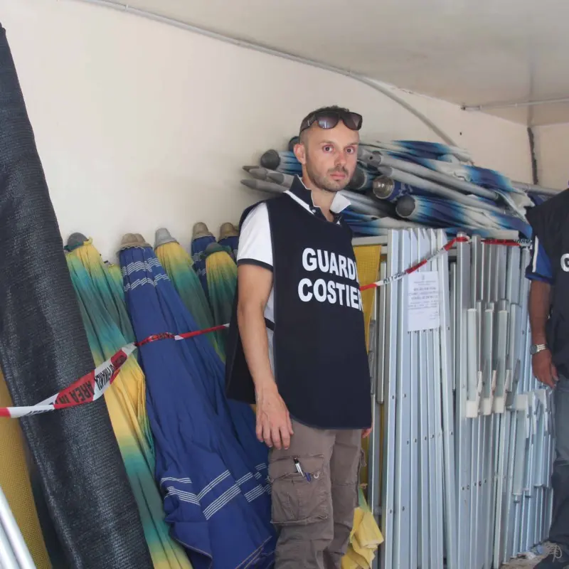 Vibo: la Guardia costiera sequestra due stabilimenti balneari