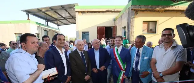 Ciclo rifiuti, Oliverio inaugura la prima compostiera meccanica della Calabria