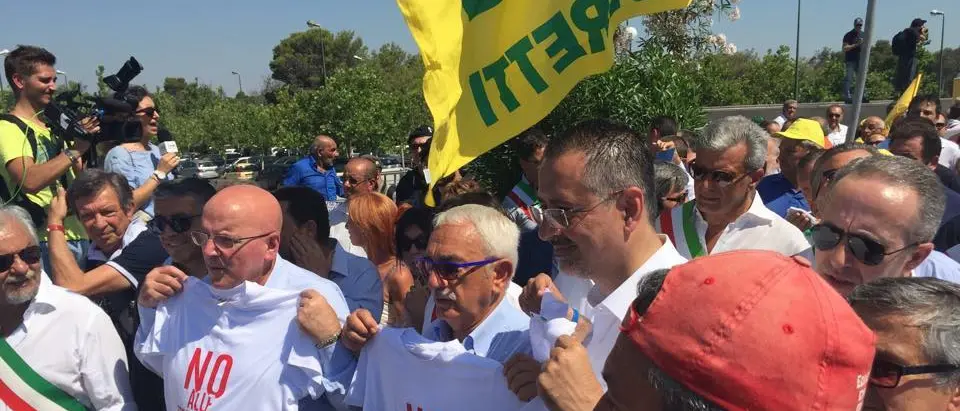 No alle trivellazioni: Oliverio con Pittella ed Emiliano a Policoro FOTOGALLERY