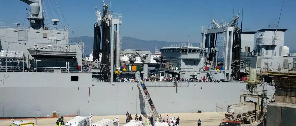 Reggio, nel porto nave con oltre 600 migranti