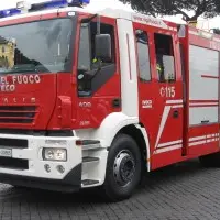 SETTINGIANO: ESPLODE UNA FABBRICA DI MUNIZIONI, DUE FERITI