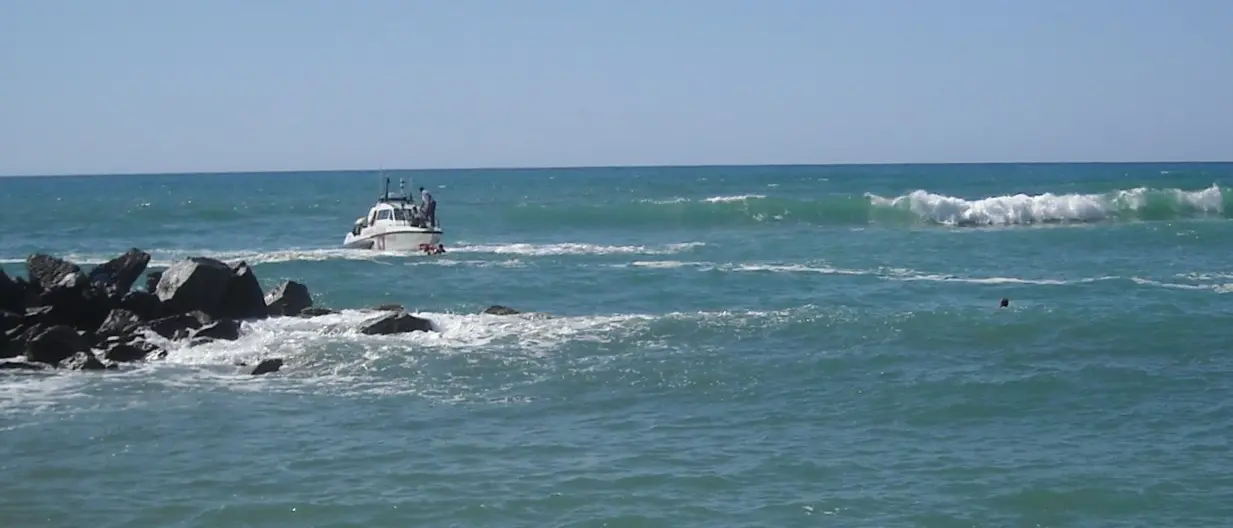 Crotone: ritrovato in mare cadavere di una anziana