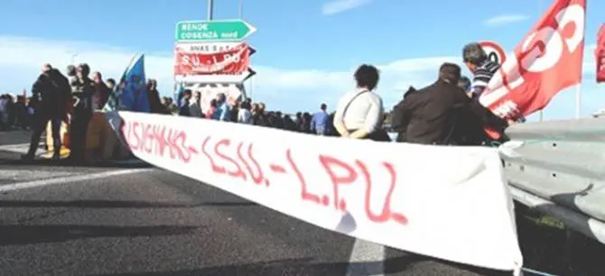 Lavoratori socialmente utili e di pubblica utilità incontreranno il presidente Oliverio e i parlamentari calabresi VIDEO