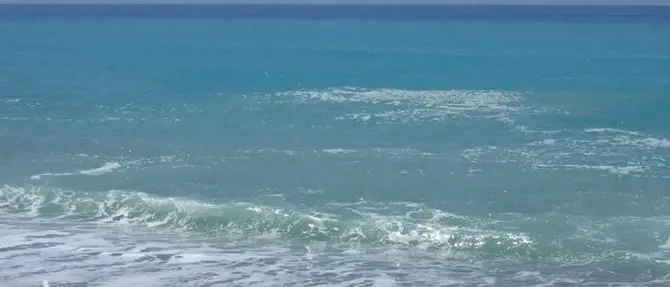 Costa lametina, opposti i giudizi di Arpacal e Goletta verde VIDEO