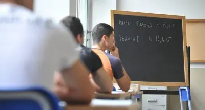 ULTIME NOTTI PRIMA DEGLI ESAMI DI MATURITA’: MERCOLEDI’ SI PARTE. TRA I BANCHI 19 MILA STUDENTI