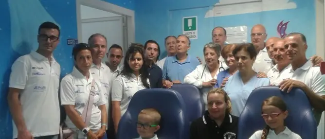 Ospedale di Vibo: donate tre poltrone relax al reparto pediatrico VIDEO