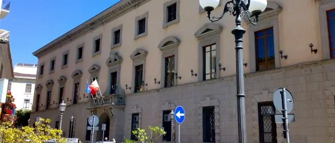 Multe cancellate. LaCnews24 omaggia il 'giornalismo urbano' delle notizie. La prossima volta non saremo così generosi...