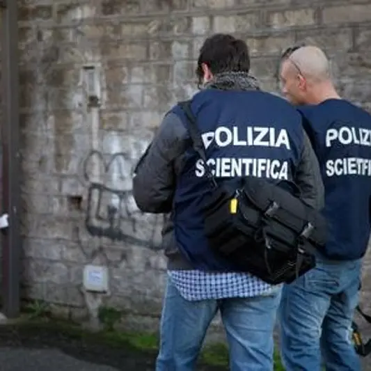 Crotone, quarantottenne trovato cadavere in casa