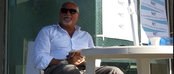 De Biase (consigliere comunale) avvia protesta contro lo smantellamento della sanità lametina