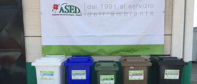 Raccolta differenziata, i comuni non pagano: l’Ased blocca i servizi nel reggino