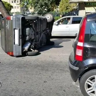 Reggio, sperona l’auto del cognato e la fa ribaltare: arrestato