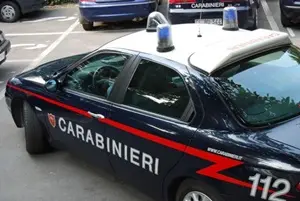 Lite a colpi di bottiglia, denunciati tre giovani nel cosentino