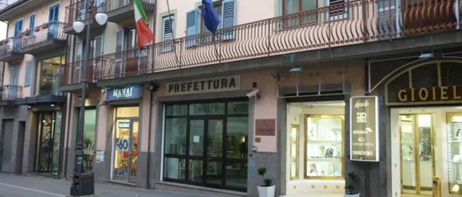 Vibo unita per difendere la Prefettura VIDEO