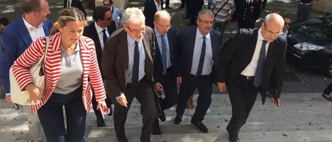 De Vincenti (Pd): 'Presto nuove risorse contro il dissesto idrogeologico'. E sui fondi Ue: 'La Commissione approverà il piano calabrese' VIDEO
