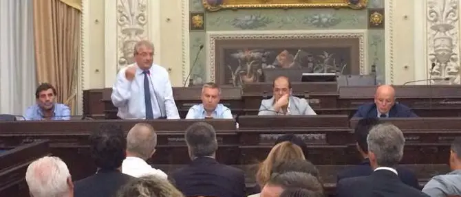 Dall'assemblea regionale del Pd Magorno e Oliverio contro Scura e Urbani VIDEO