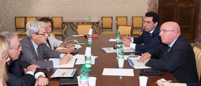 Fondi Ue, Oliverio incontra De Vincenti VIDEO