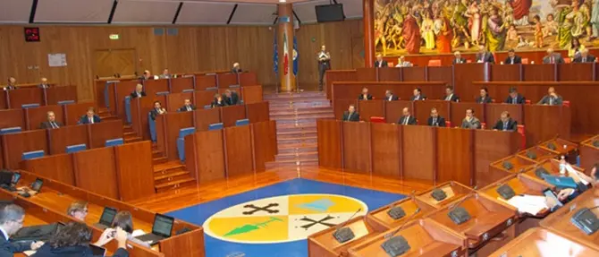 Consiglio: unanimità contro le trivellazioni e via libera alla Zes di Gioia Tauro