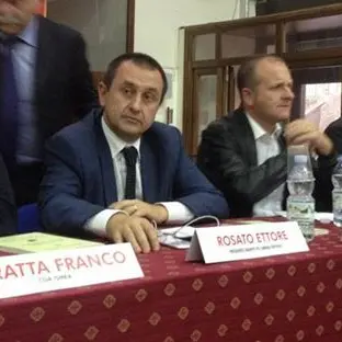Ettore Rosato (Pd) visita l'azienda vitivinicola Librandi di Cirò