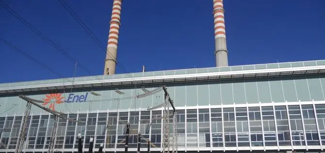 Centrale Enel a Rossano, operai rischiano il licenziamento: scatta la protesta