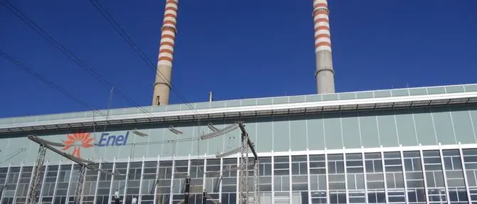 Centrale Enel a Rossano, operai rischiano il licenziamento: scatta la protesta