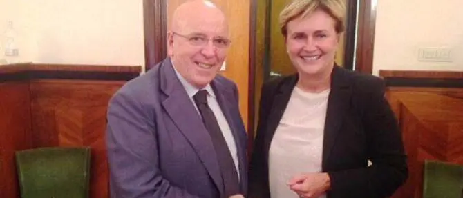 Produzione auto a Gioia Tauro: il Presidente Oliverio ha firmato a Roma il Protocollo d’Intesa
