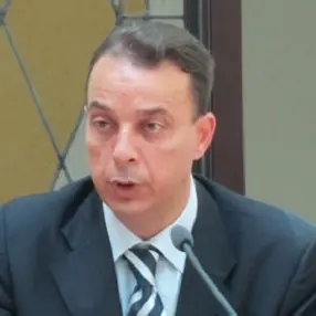 Reddito minimo, Nucera: 'la Calabria prende tempo'