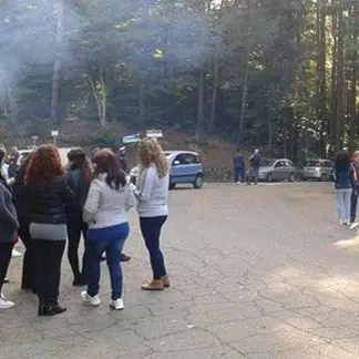 Strade dissestate, il sindaco chiude le vie d'accesso al paese