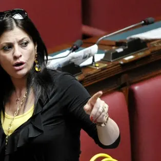 Forza Italia: verso il triumvirato anche a Reggio. La Santelli resta