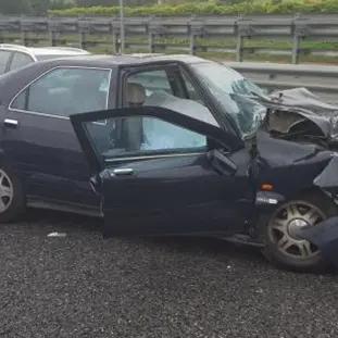 Maxi tamponamento sull'A3: un morto e dieci feriti