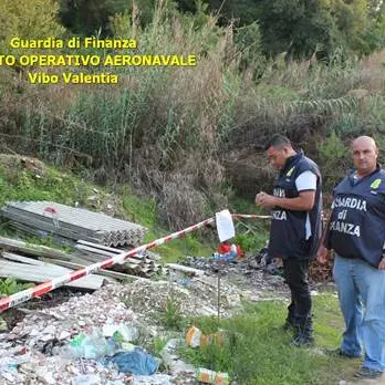 Discarica contenente eternit nel vibonese, denunciato proprietario del terreno