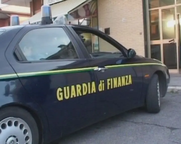 'LIBRA MONEY': SCACCO ALLA COSCA TRIPODI DI VIBO. SEQUESTRATI BENI PER 45 MILIONI DI EURO