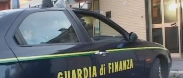 'LIBRA MONEY': SCACCO ALLA COSCA TRIPODI DI VIBO. SEQUESTRATI BENI PER 45 MILIONI DI EURO