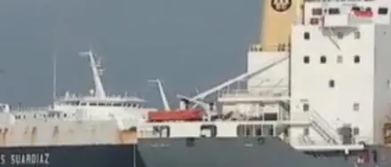 ARMI SIRIANE: LA NAVE 'CAPE RAY' NEL PORTO DI GIOIA. IL PREFETTO: 'SFORZO ECCEZIONALE PER LA SICUREZZA'