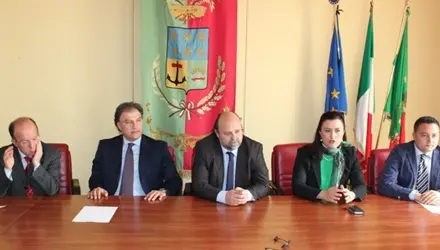 Presentato bando nuovi voli per aeroporto di Crotone