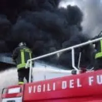 INCENDIO NEL CIMITERO DI FRANCAVILLA ANGITOLA