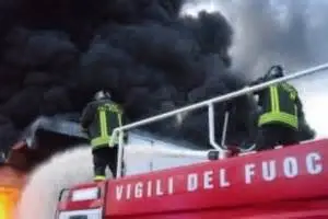 INCENDIO NEL CIMITERO DI FRANCAVILLA ANGITOLA