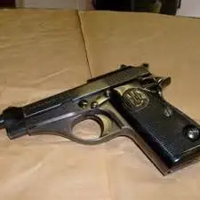 IN CASA NASCONDEVA UNA PISTOLA, GIOVANE DI 25 ANNI ARRESTATO A VIBO