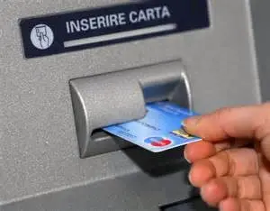 PENSIONATO DERUBATO A VIBO, I LADRI UTILIZZANO LA SUA CARTA POSTAMAT