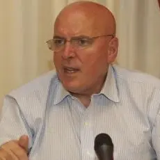 AVANTI TUTTA E NESSUN DIETRO-FRONT, IL PARTITO DEMOCRATICO TRAVOLTO DAL 'CICLONE' MARIO OLIVERIO